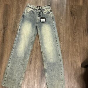 White Fox Boutique Gray Straight Leg Jeans